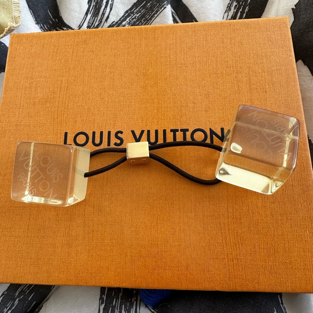 Louis Vuitton Hair Tie - Picture 1 of 3